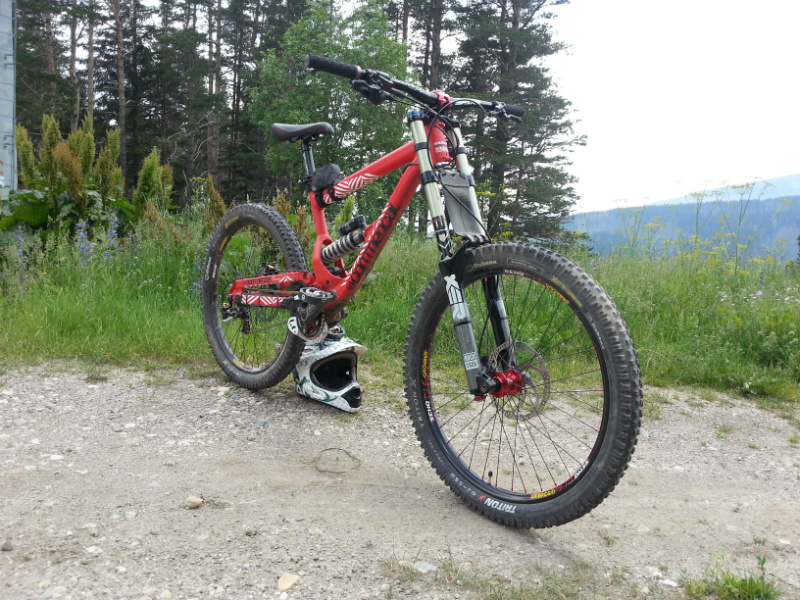 Commencal Supreme DH V2 2011 RideTracking