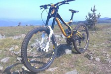 SPECIALIZED DEMO 8 